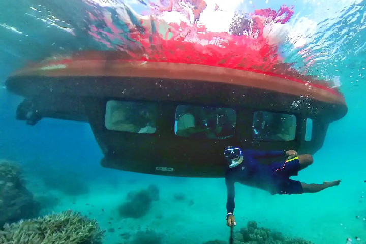 Reef Looker Semi-Sub Marine