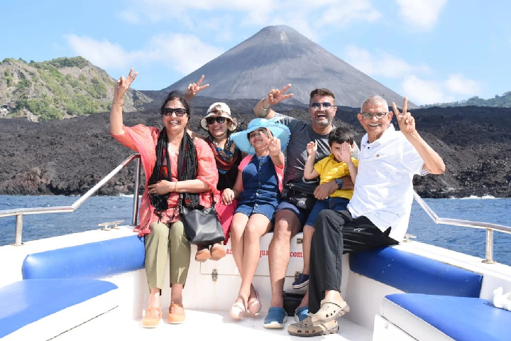 Day trip to Barren Island