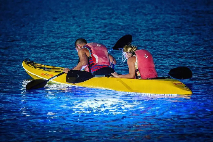 Kayaking in Havelock Island